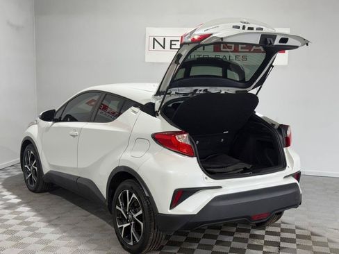 Used 2018 Toyota C-HR XLE FWD image 9
