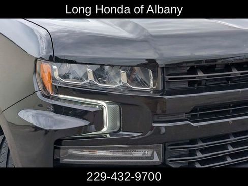 Used 2021 Chevrolet Silverado 1500 LT Trail Boss w/ Convenience Package II AWD/4WD image 3
