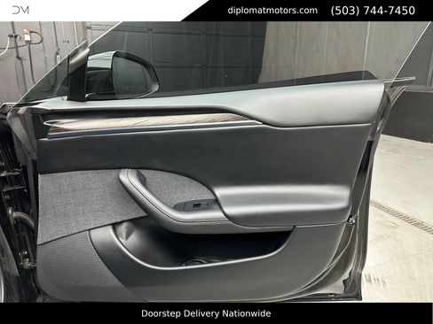 Used 2021 Tesla Model S Plaid image 24