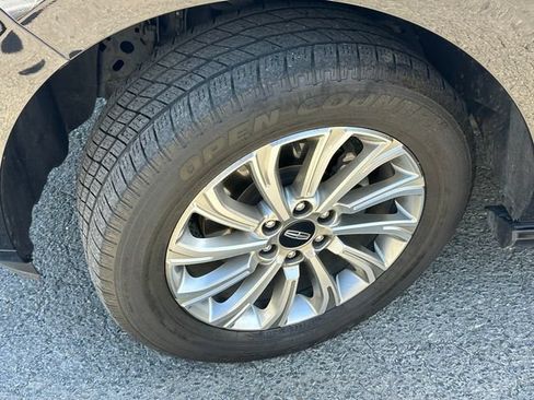 Used 2024 Lincoln Navigator L 4WD image 39