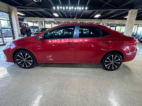 Used 2019 Toyota Corolla SE FWD image 4