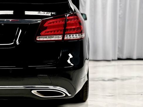 Used 2016 Mercedes-Benz E 350 4MATIC Wagon image 46