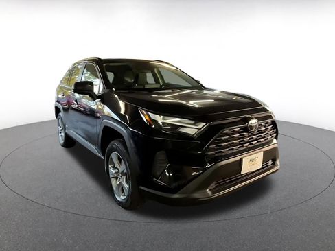 Used 2025 Toyota RAV4 LE image 3