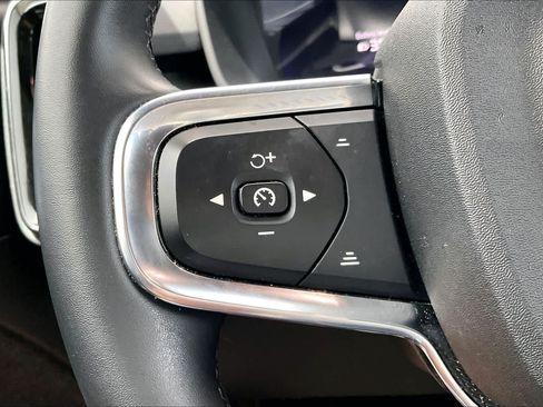 Used 2023 Volvo XC40 Recharge Ultimate AWD/4WD image 22