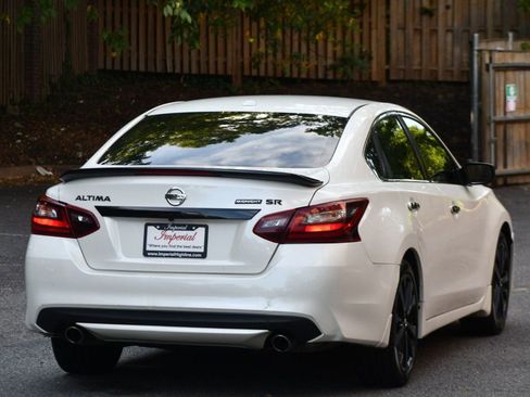 Used 2018 Nissan Altima 2.5 SR w/ SR Midnight Edition image 10