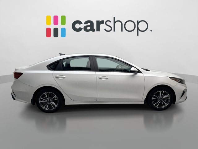 Used 2023 Kia Forte LXS w/ LXS Technology Package FWD image 6