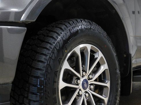 Used 2019 Ford F150 Lariat image 24