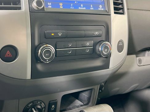 Used 2019 Nissan Frontier SV image 15