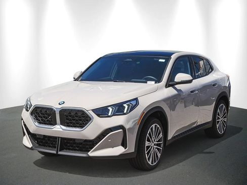 New 2026 BMW X2 xDrive28i w/ Technology Package AWD/4WD image 3