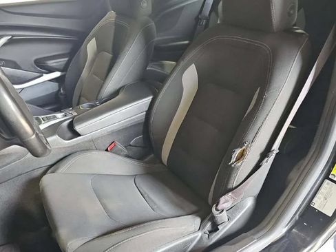 Used 2017 Chevrolet Camaro LT RWD image 4