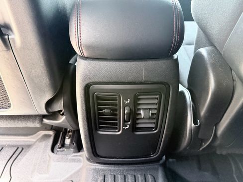 Used 2024 Dodge Durango R/T RWD image 30