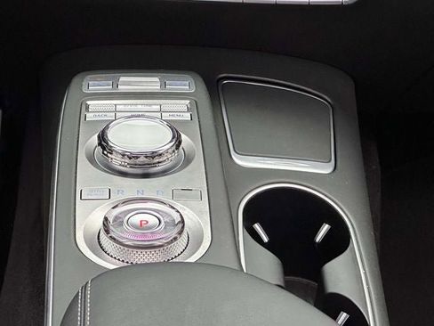 Used 2025 Genesis GV70 3.5T Sport w/ Sport Advanced Package image 19