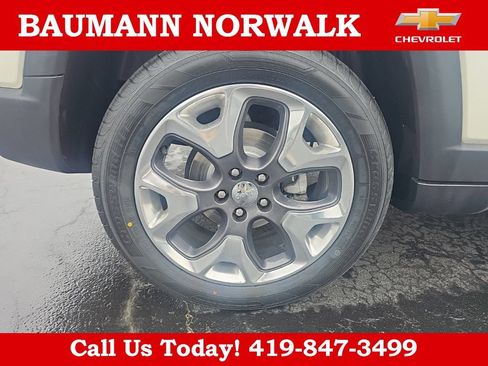 Used 2019 Jeep Compass Limited AWD/4WD image 13