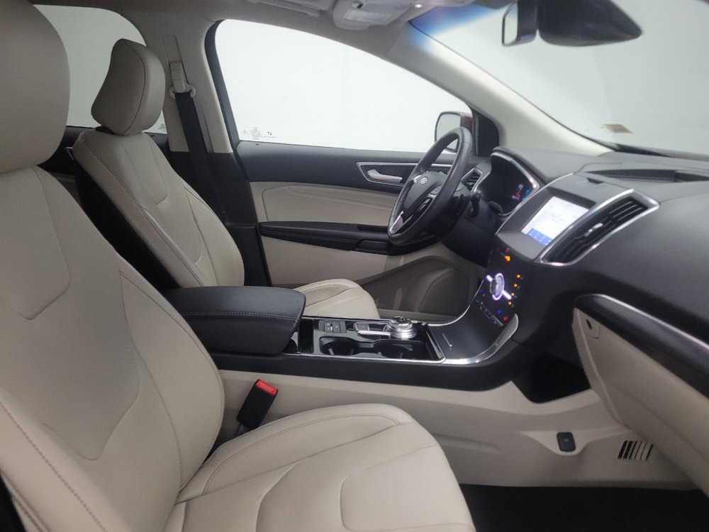 Used 2020 Ford Edge Titanium w/ Equipment Group 301A AWD/4WD image 21