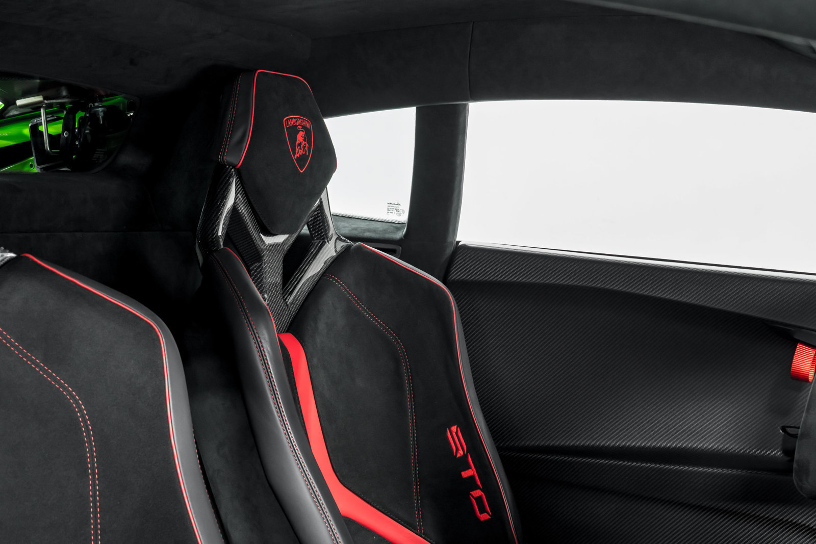 Used 2023 Lamborghini Huracan STO RWD image 35