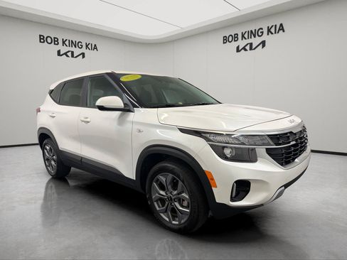 Used 2025 Kia Seltos LX AWD/4WD image 7