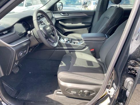 New 2026 Jeep Grand Cherokee Laredo X AWD/4WD image 5
