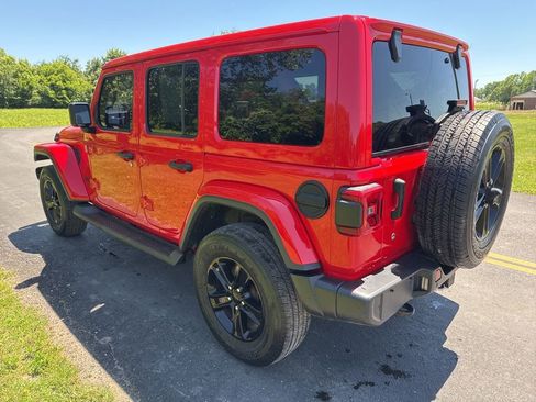 Used 2020 Jeep Wrangler Unlimited Sahara AWD/4WD image 5
