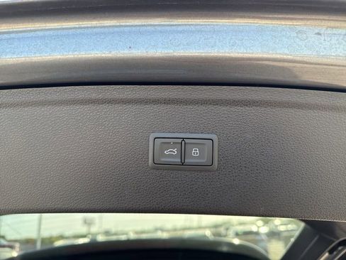 Used 2020 Audi Q5 2.0T Premium w/ Convenience Package image 10