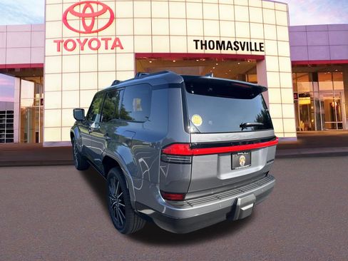 Used 2026 Lexus GX 550 w/ Accessory Package (2T) AWD/4WD image 7
