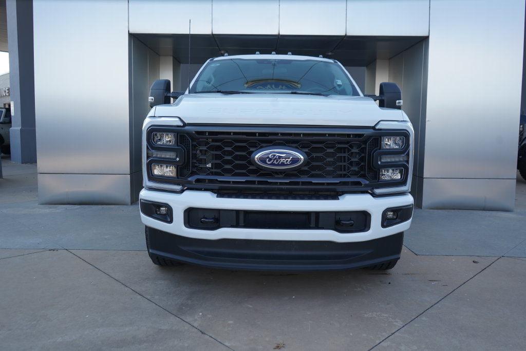 New 2026 Ford F250 XL w/ STX Appearance Package AWD/4WD image 4