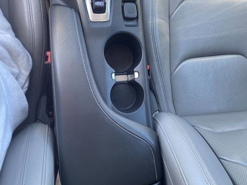 Used 2020 Chevrolet Camaro LT w/ RS Package image 11