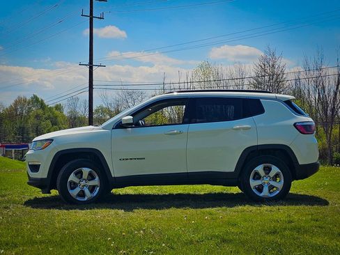 Used 2020 Jeep Compass Latitude AWD/4WD image 6
