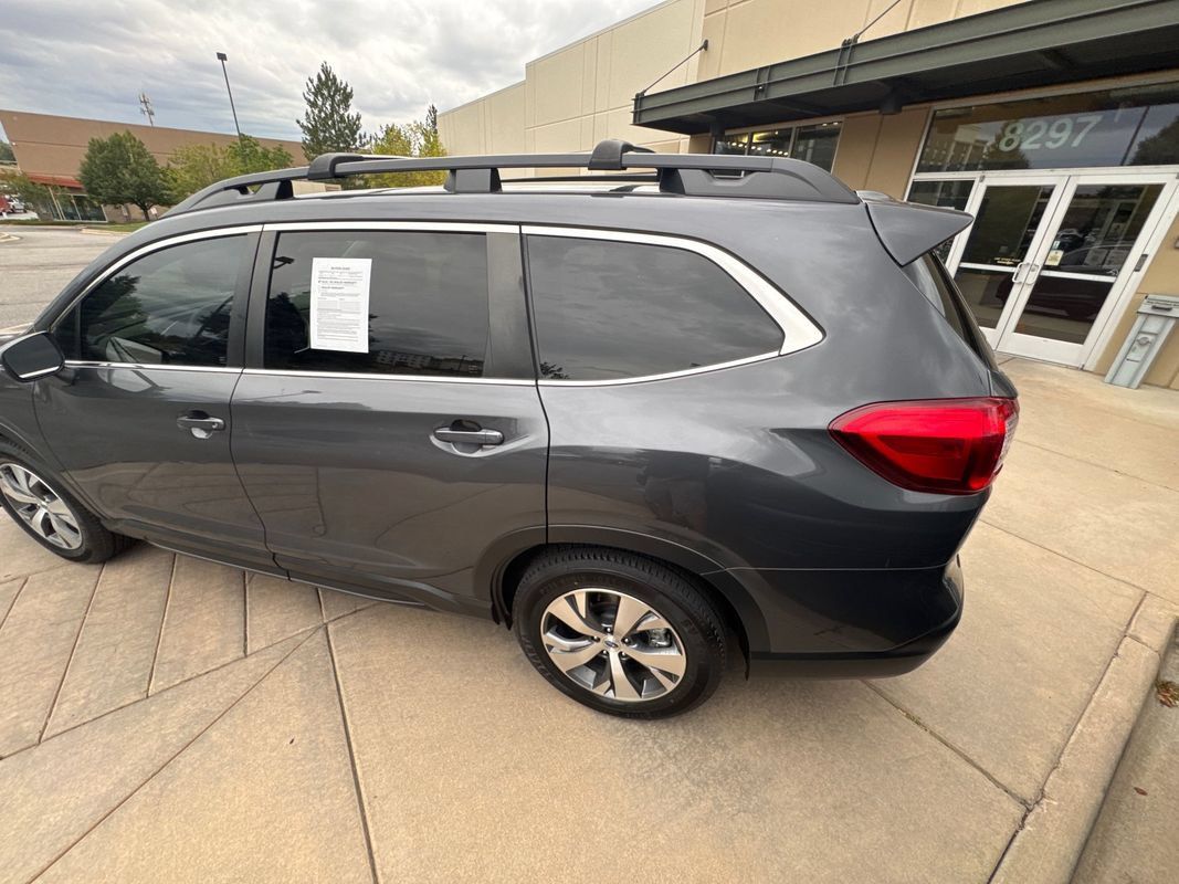 Used 2023 Subaru Ascent Premium w/ Convenience Package AWD/4WD image 8