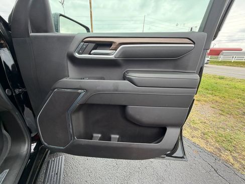Used 2024 Chevrolet Silverado 1500 RST AWD/4WD image 18
