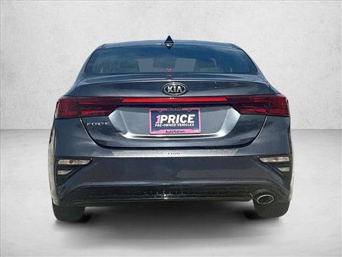 Used 2019 Kia Forte LXS FWD image 4