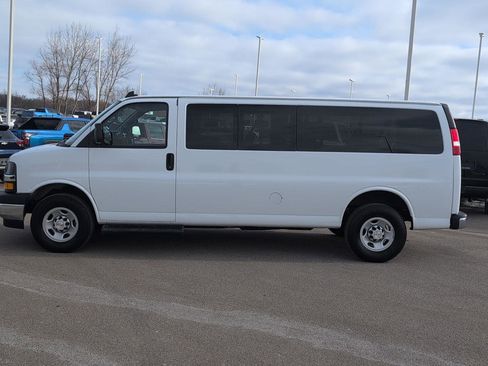 Used 2023 Chevrolet Express 3500 LT w/ LT Preferred Equipment Group image 2