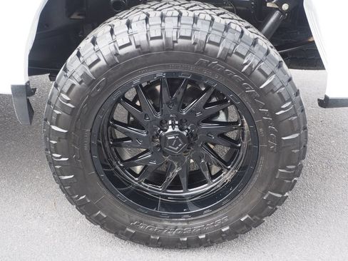 Used 2025 Ford F150 Lariat AWD/4WD image 8