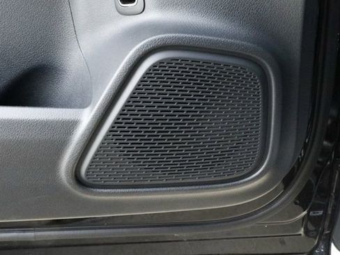 Used 2024 Mercedes-Benz GLB 250 image 27