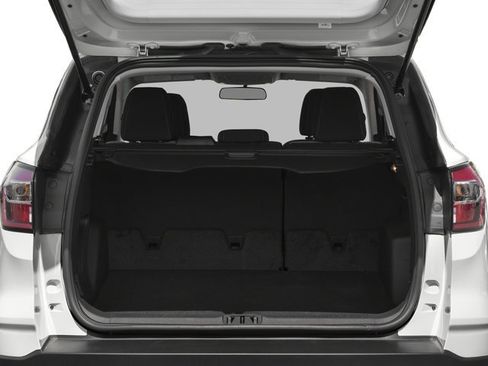 Used 2017 Ford Escape SE w/ Equipment Group 201A FWD image 12