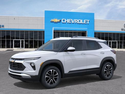 New 2026 Chevrolet TrailBlazer LT w/ Convenience Package FWD image 2