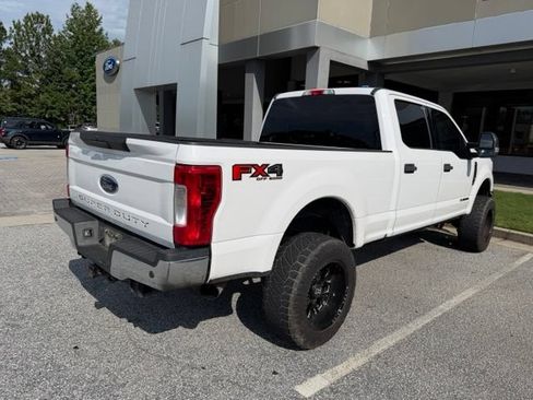 Used 2019 Ford F250 XLT w/ XLT Value Package AWD/4WD image 4