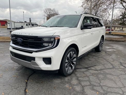 New 2026 Ford Expedition Max Platinum w/ Driver's Package image 3