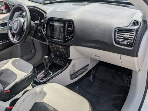 Used 2018 Jeep Compass Limited w/ Navigation Group FWD image 16