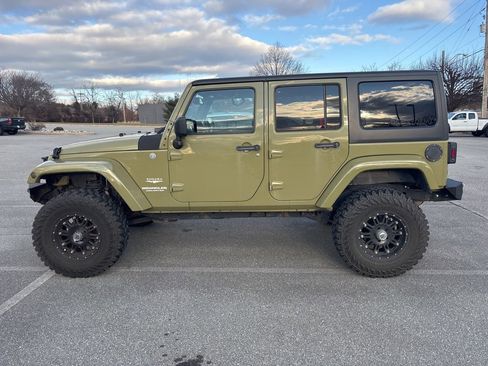 Used 2013 Jeep Wrangler Unlimited Sahara w/ Dual Top Group image 6