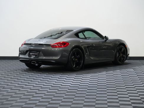 Used 2016 Porsche Cayman RWD image 6