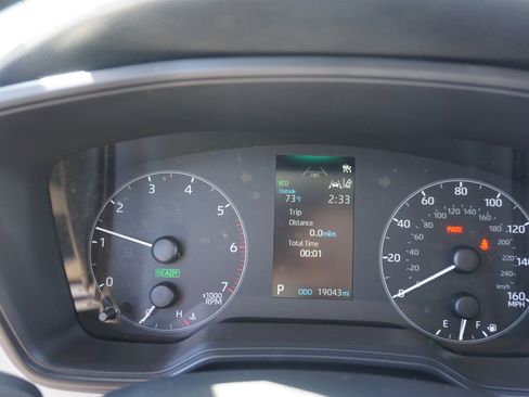 Used 2025 Toyota Corolla LE image 9