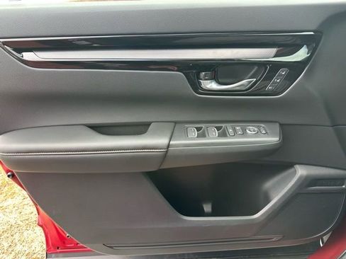 Used 2025 Honda CR-V Sport Touring image 28