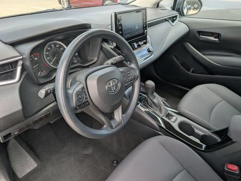 Used 2020 Toyota Corolla LE FWD image 8