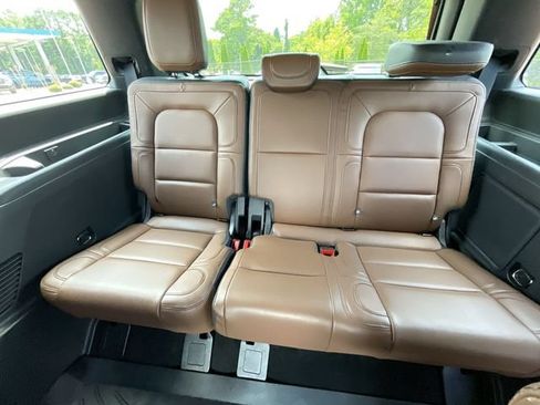 Used 2022 Lincoln Navigator Reserve AWD/4WD image 18