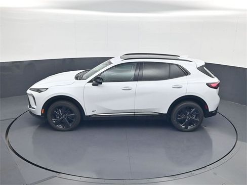 Used 2025 Buick Envision Sport Touring AWD/4WD image 20