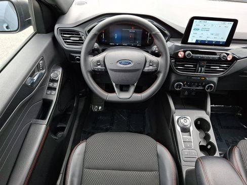 Certified 2025 Ford Escape ST-Line FWD image 10