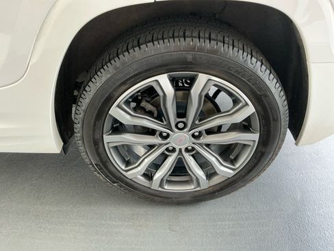 Used 2019 GMC Terrain Denali w/ Advanced Safety Package AWD/4WD image 27