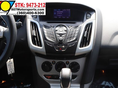 Used 2013 Ford Focus SE FWD image 18