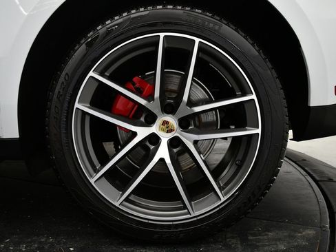 Certified 2023 Porsche Macan S AWD/4WD image 14