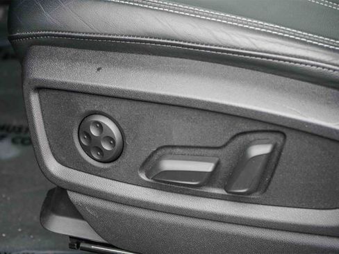 Used 2023 Audi Q5 2.0T Premium w/ Convenience Package image 20